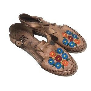 Mexican Huaraches with Embroidered Floral Festival Boho Bohochic Retro 70s 90s